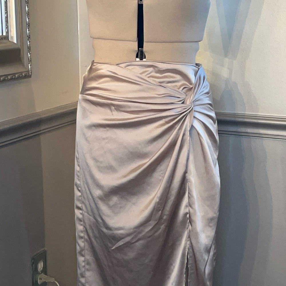 Abercrombie & Fitch Satin Cream Ruched Midi Pencil Skirt